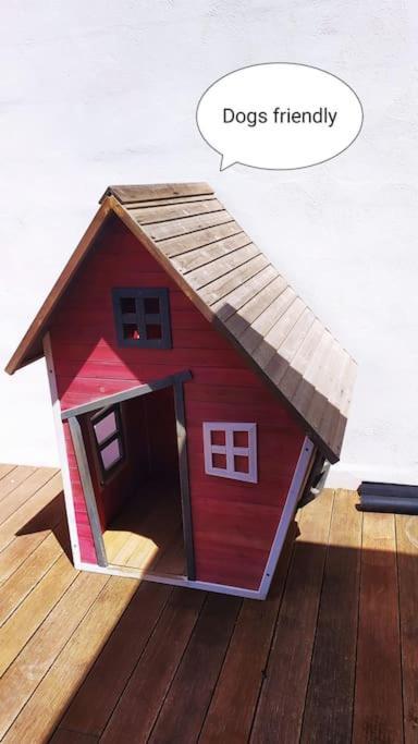 Beautiful Chalet With Wifi And Free Parking Arona  Eksteriør bilde